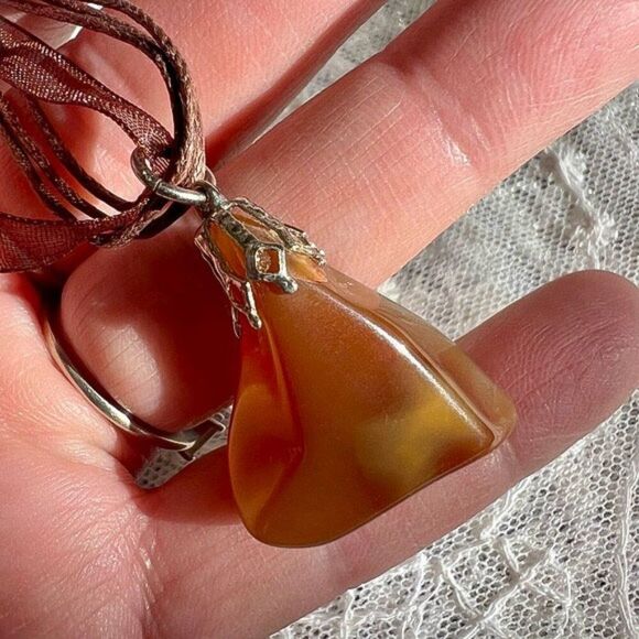 Vintage Amber Agate Stone Necklace - Picture 3 of 11